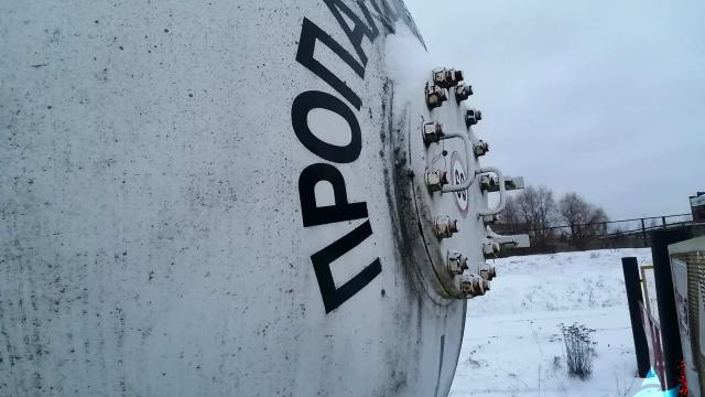 Полуприцеп-топливозаправщик АППЦ-9611ТН, рег. №3525 BM (г.Витебск, район котельной «Южная»)