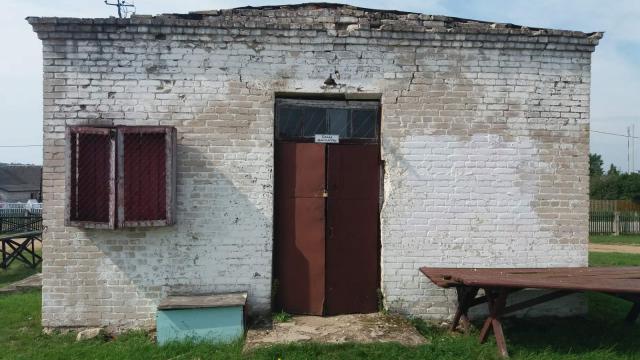 Капитальное cтроение с инв. №220/C-27971, центральный рынок пл. 19087,0 кв.м. (г.Глубокое, ул. Физкультурная, 1А)