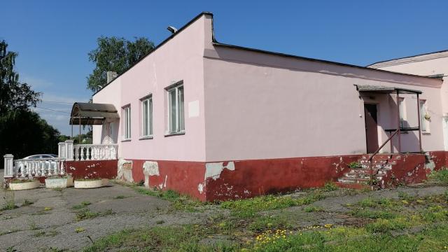 Капитальное строение с инв. №220/C-16535, магазин «Стройматериалы» пл. 1035,9 кв.м. (г.Глубокое, ул. Железнодорожная, 2)