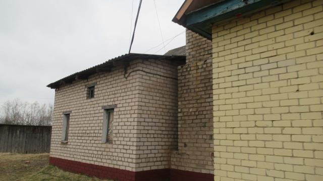 Капитальное строение с инв. №201/С-15610, наименование – магазин пл. 196,8 кв.м. (Городокский р-н, г.п. Езерище, ул. Ленинская,27)