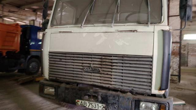 Автомобиль грузовой (самосвал) MAZ 555142, 2009 г.в. с прицепом (самосвал) MAZ 857100, 2009 г.в. (г.Витебск, ул. Транспортная, 11В)