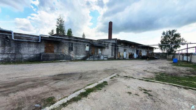 Комплекс 5 зданий торговой базы (АБК, склады и гаражи) общей пл. 2883,6 кв.м. с сетями и благоустройством территории, расположенных на земельном участке пл. 0,9684 га (Витебская обл., г.Витебск, ул. Мясникова, 4А)