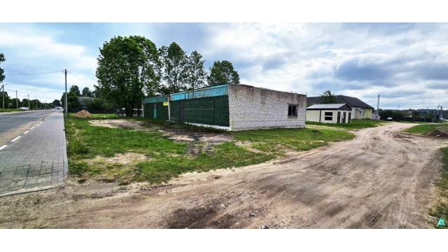 Капитальное строение с инв. №601/C-14083, магазин «Колосок» пл. 232,5 кв.м. (Минская обл., Логойский р-н, г.п.Плещеницы, ул. Октябрьская, 41)