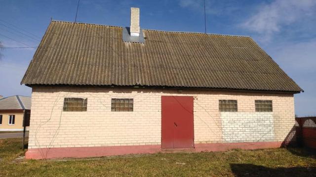 Капитальное строение с инв. №122/С-17331, магазин пл. 86,7 кв.м. (Брестская обл., Ивацевичский р-н, г.Коссово, ул. Совхозная, 10Б)