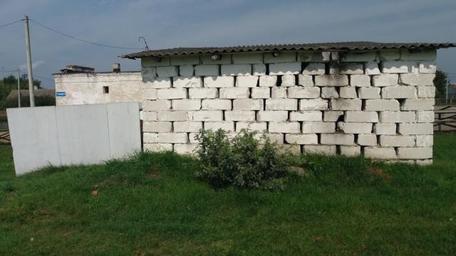 Капитальное cтроение с инв. №220/C-27971, центральный рынок пл. 19087,0 кв.м. (г.Глубокое, ул. Физкультурная, 1А)