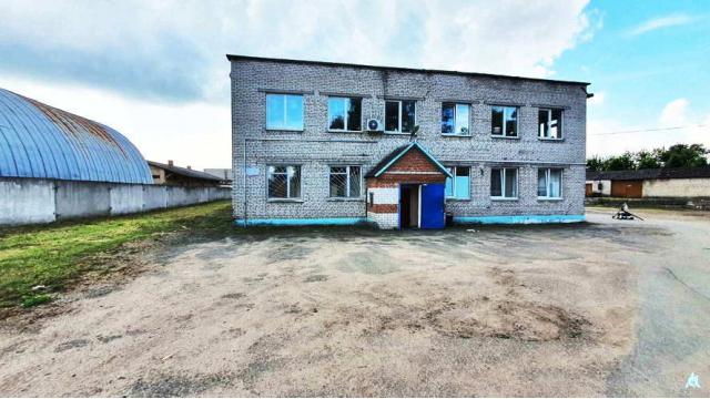 Комплекс 5 зданий торговой базы (АБК, склады и гаражи) общей пл. 2883,6 кв.м. с сетями и благоустройством территории, расположенных на земельном участке пл. 0,9684 га (Витебская обл., г.Витебск, ул. Мясникова, 4А)