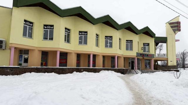 Продажа права на заключение договора аренды части помещений торгового центра пл. 1322,2 кв.м. для размещения объектов общественного питания, расположенных на 1-м и 2-м этажах капитального строения с инв. №600/С-105003 общей пл. 3899,4 кв.м. (Минская обл.,