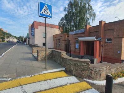 Комплекс 2 зданий магазина и кафе общей пл. 1020 кв.м., расположенных на земельном участке пл. 0,4805 га (Витебская обл., г.Орша, ул. Фридриха Энгельса, 19 и 19/1)