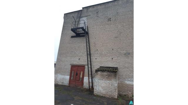Комплекс 6 зданий торговой базы (АБК, склады и гараж) общ. пл. 11216 кв.м., расположенный на трех земельных участках общ. пл. 2,4616 га (Могилевская обл, г.Бобруйск, ул. 50 лет ВЛКСМ, 40 и 40Б)