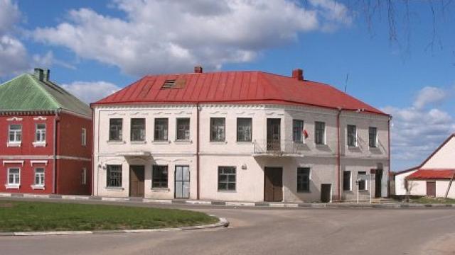 Капитальное строение с инв. №255/С-13597, магазин «Хозтовары» пл. 419,5 кв.м. (Браславский р-н, аг. Опса, ул. Советская, 57)