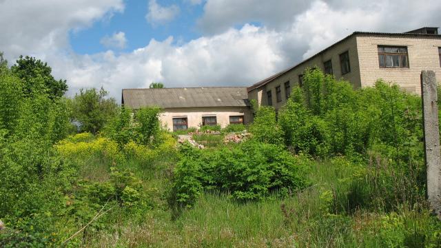 Комплекс зданий и сооружений производственного корпуса с двумя двухэтажными административными пристройками и КНС общей пл. 2629,0 кв.м. (г.Витебск, ул. Академика Павлова, 48)