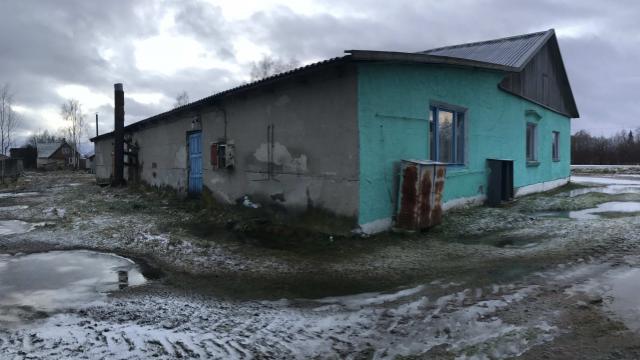 Капитальное строение с инв. №254/C-112568, магазин пл. 165,5 кв.м. (Миорский р-н, Повятский с/с, д. Паташня, ул. Молодёжная, 18Е)
