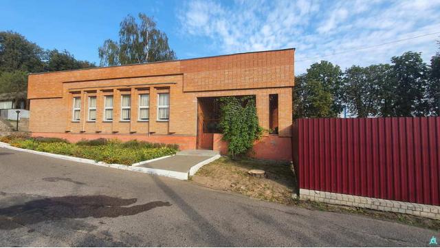 Комплекс 2 зданий магазина и кафе общей пл. 1020 кв.м., расположенных на земельном участке пл. 0,4805 га (Витебская обл., г.Орша, ул. Фридриха Энгельса, 19 и 19/1)