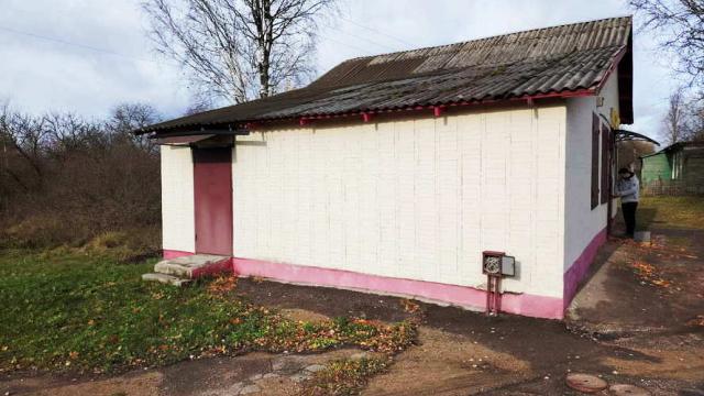 Капитальное строение с инв. №200/C-50823, магазин №8 пл. 65.8 кв.м. с учетом тепловой сети с инв. №200/C-506809 протяжен. 38.7 м.п. (Витебская обл., Витебский р-н, Новкинский с/с, д.Медвёдка, ул. Железнодорожная, 8Б)