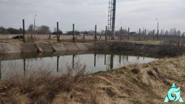 Комплекс из 17 зданий и сооружений (имущества) производственной базы общей пл. 866,7 кв.м. (Оршанский р-н, г.п. Ореховск, ул. Ленина, 36)
