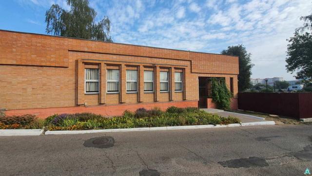 Комплекс 2 зданий магазина и кафе общей пл. 1020 кв.м., расположенных на земельном участке пл. 0,4805 га (Витебская обл., г.Орша, ул. Фридриха Энгельса, 19 и 19/1)