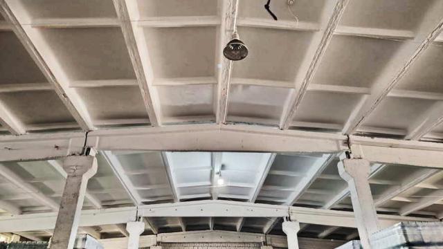 Комплекс 5 зданий торговой базы (АБК, склады и гаражи) общей пл. 2883,6 кв.м. с сетями и благоустройством территории, расположенных на земельном участке пл. 0,9684 га (Витебская обл., г.Витебск, ул. Мясникова, 4А)