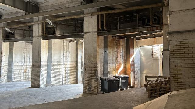 Капитальное строение с инв. №620/C-1283, магазин «Дом торговли» пл. 9777,8 кв.м. (Минская обл., г.Дзержинск, ул. Карла Маркса, 3)