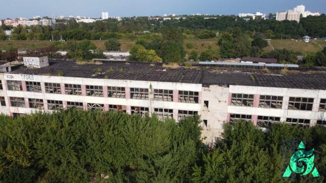 Комплекс зданий и сооружений (23 кап. строений) общей пл. 27 000 кв.м. на земельных участках пл. 7 га (г.Витебск, ул. Академика Павлова, 48)