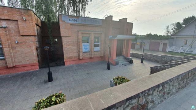 Комплекс 2 зданий магазина и кафе общей пл. 1020 кв.м., расположенных на земельном участке пл. 0,4805 га (Витебская обл., г.Орша, ул. Фридриха Энгельса, 19 и 19/1)