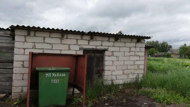 Комплекс зданий магазина и двух складов общей пл. 164,5 кв.м. (Витебский р-н, д.Жебентяи, ул. Школьная, 6)