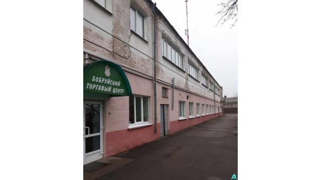 Комплекс 6 зданий торговой базы (АБК, склады и гараж) общ. пл. 11216 кв.м., расположенный на трех земельных участках общ. пл. 2,4616 га (Могилевская обл, г.Бобруйск, ул. 50 лет ВЛКСМ, 40 и 40Б)