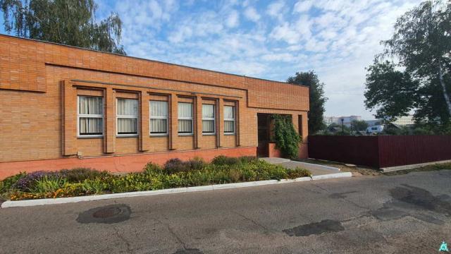 Комплекс 2 зданий магазина и кафе общей пл. 1020 кв.м., расположенных на земельном участке пл. 0,4805 га (Витебская обл., г.Орша, ул. Фридриха Энгельса, 19 и 19/1)