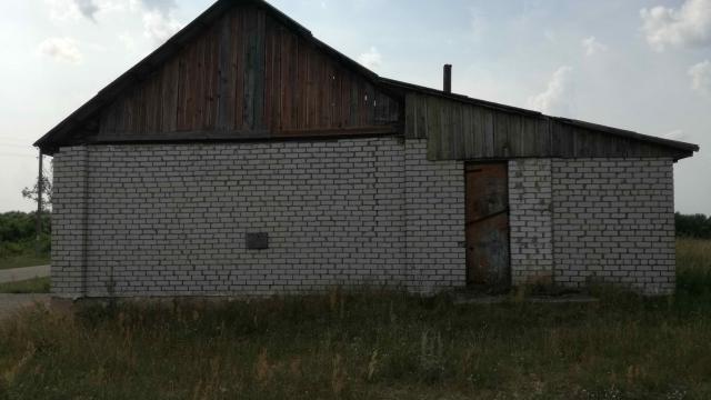 Капитальное cтроение с инв. №220/C-11550, магазин пл. 67,4 кв.м. (Глубокский р-н, д.Малые Довыдки, ул. Пущевская, 36)