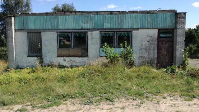 Капитальное cтроение с инв. №220/C-16510, магазин пл. 58,3 кв.м. (Глубокский р-н, д.Ловцы, ул. Центральная, 33)
