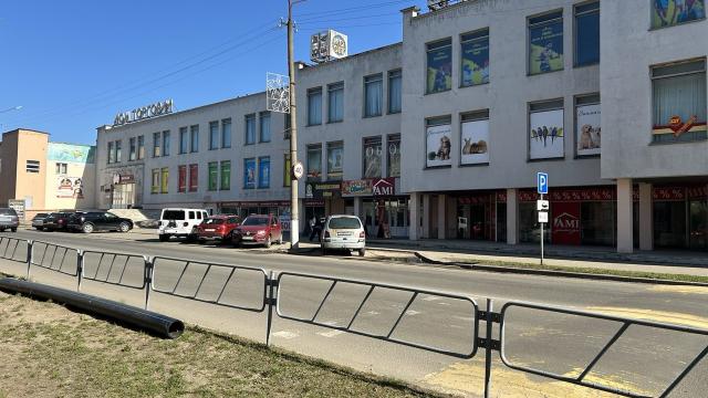 Капитальное строение с инв. №620/C-1283, магазин «Дом торговли» пл. 9777,8 кв.м. (Минская обл., г.Дзержинск, ул. Карла Маркса, 3)