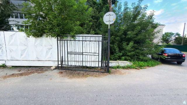 Комплекс 5 зданий торговой базы (АБК, склады и гаражи) общей пл. 2883,6 кв.м. с сетями и благоустройством территории, расположенных на земельном участке пл. 0,9684 га (Витебская обл., г.Витебск, ул. Мясникова, 4А)