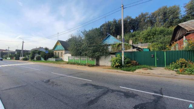 Комплекс 2 зданий магазина и кафе общей пл. 1020 кв.м., расположенных на земельном участке пл. 0,4805 га (Витебская обл., г.Орша, ул. Фридриха Энгельса, 19 и 19/1)