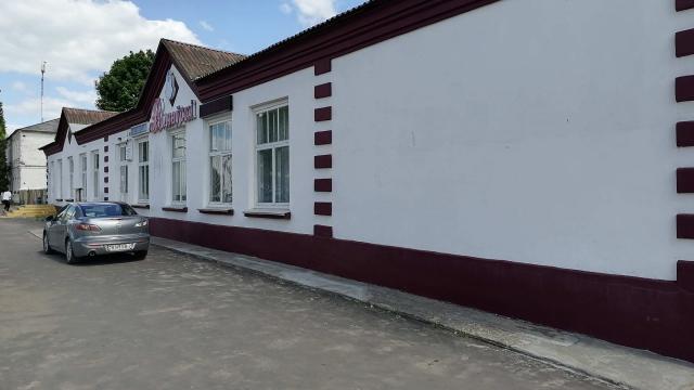Капитальное строение с инв. №210/С-11363, здание магазина и кафе пл. 553,7 кв.м., оборудованное новой сигнализацией (Браславский р-н, г.п.Видзы, ул. Ленина, 11А)