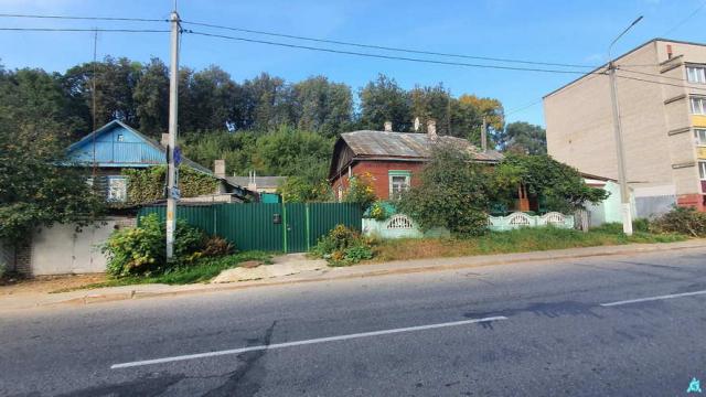 Комплекс 2 зданий магазина и кафе общей пл. 1020 кв.м., расположенных на земельном участке пл. 0,4805 га (Витебская обл., г.Орша, ул. Фридриха Энгельса, 19 и 19/1)