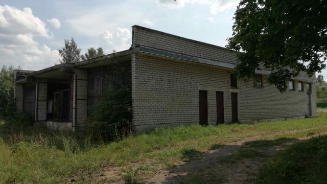 Капитальное cтроение с инв. №220/C-11549, магазин пл. 294,8 кв.м. (Глубокский р-н, д.Стринадки, ул. Центральная, 2)