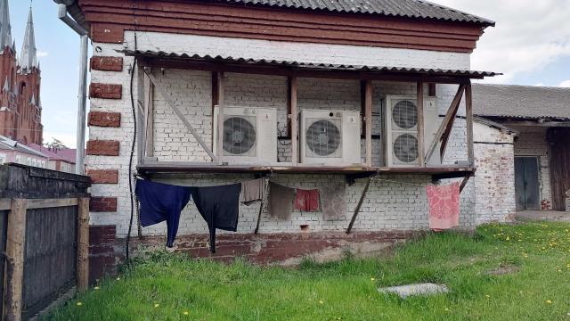 Капитальное строение с инв. №210/С-11363, здание магазина и кафе пл. 553,7 кв.м., оборудованное новой сигнализацией (Браславский р-н, г.п.Видзы, ул. Ленина, 11А)