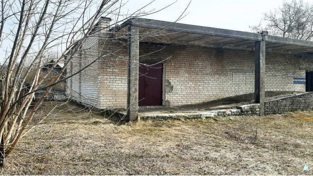 Капитальное строение с инв. №130/С-54366, магазин пл. 201,4 кв.м. (Брестская обл., Пинский р-н, Бобриковский с/с, д.Малая Плотница, ул. Первомайская, 43)