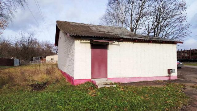 Капитальное строение с инв. №200/C-50823, магазин №8 пл. 65.8 кв.м. с учетом тепловой сети с инв. №200/C-506809 протяжен. 38.7 м.п. (Витебская обл., Витебский р-н, Новкинский с/с, д.Медвёдка, ул. Железнодорожная, 8Б)