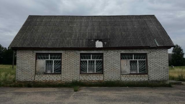 Капитальное строение с инв. №220/C-15761, магазин пл. 89,4 кв.м. (Глубокский р-н, д. Королевичи, ул. Центральная, 4)