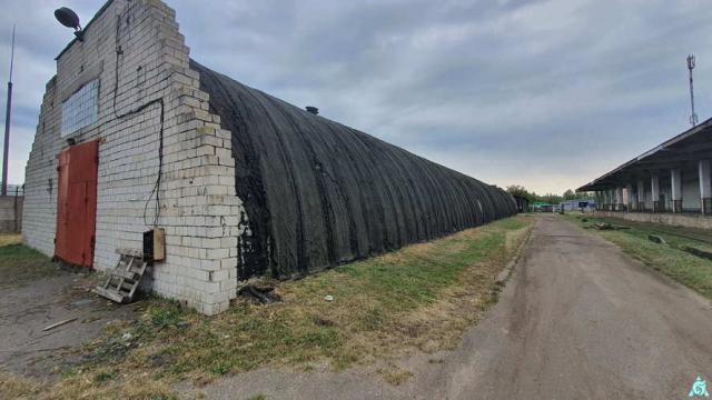 Комплекс 6 зданий торговой базы (АБК, склады и гараж) общ. пл. 11216 кв.м., расположенный на трех земельных участках общ. пл. 2,4616 га (Могилевская обл, г.Бобруйск, ул. 50 лет ВЛКСМ, 40 и 40Б)