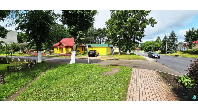 Капитальное строение с инв. №220/C-14817, магазин «Универмаг» пл. 590,7 кв.м. (Витебская обл., Глубокский р-н, г.п.Подсвилье, ул. Советская, 35)