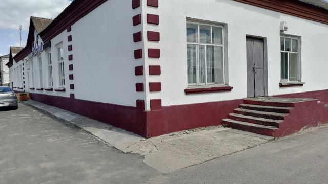 Капитальное строение с инв. №210/С-11363, здание магазина и кафе пл. 553,7 кв.м., оборудованное новой сигнализацией (Браславский р-н, г.п.Видзы, ул. Ленина, 11А)