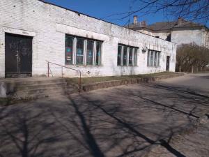 Капитальное строение с инв. №254/C-112451, магазин «Универмаг» пл. 681,0 кв.м. (Миорский р-н, г.Дисна, ул. Советская, 5А)