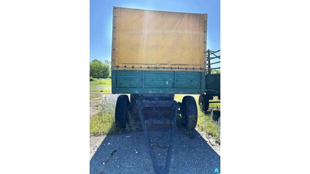 Прицеп МАЗ-8926, рег. знак 0536 СМ (Брестская обл., г.Дрогичин, ул. Ленина, 136)