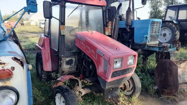 Трактор Беларус-320.4, инв. №410029 (Витебский р-н, аг.Тулово, ул. Техническая, 15)