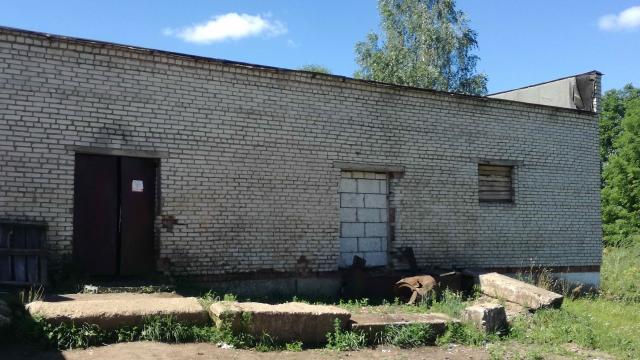 Комплекс зданий и сооружений (имущества) магазина, гаража и ТП (Глубокский р-н, гп. Подсвилье, ул. Советская, 29)