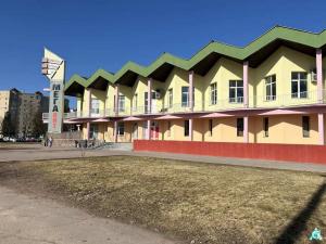 Продажа права на заключение договора аренды помещений №2 пл. 965,7 кв.м. для размещ. объекта обществен. питания, расположен. на 1-м и 2-м этажах торгового центра (Минский р-н, аг.Ждановичи, ул. Парковая, 2). Начальная цена (размер арендной платы) - 19314 бел. руб. с НДС 20%