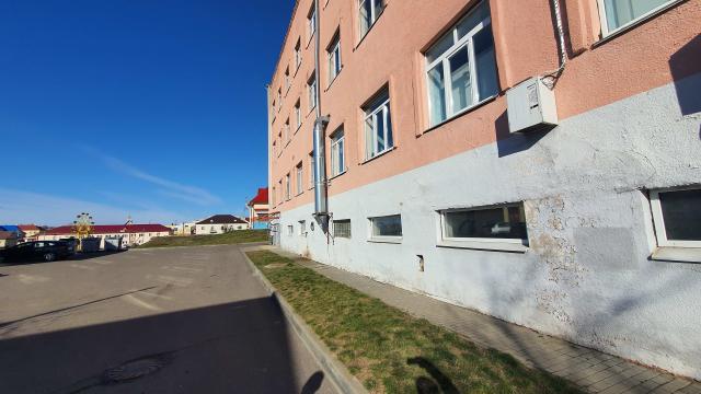 Капитальное строение с инв. №220/C-5549, магазин «Универмаг» пл. 4269,4 кв.м. (г.Глубокое, ул. Ленина, 7А)