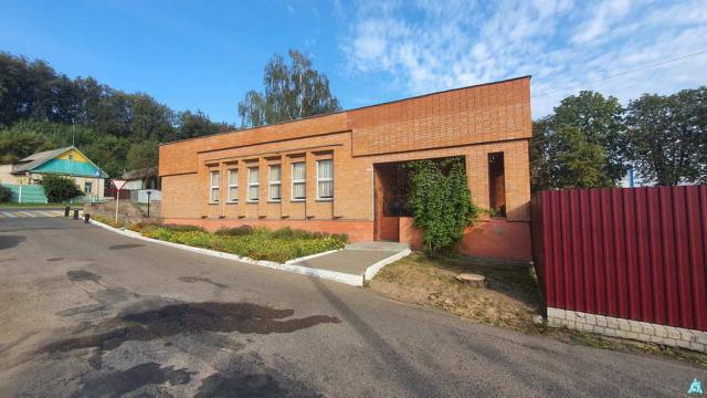 Комплекс 2 зданий магазина и кафе общей пл. 1020 кв.м., расположенных на земельном участке пл. 0,4805 га (Витебская обл., г.Орша, ул. Фридриха Энгельса, 19 и 19/1)