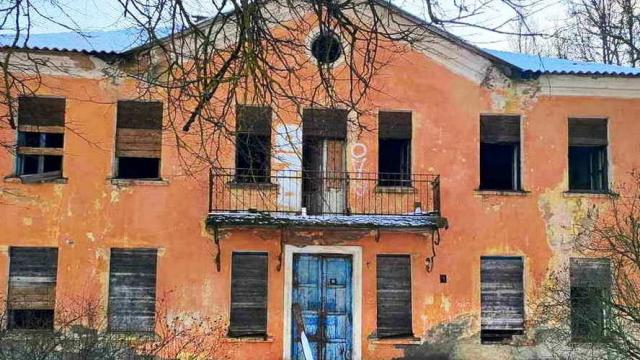 Капитальное строение с инв. №202/С-98303, общежитие пл. 225,8 кв.м. (Витебская обл., г.п.Лиозно, ул. Чкалова, 18)